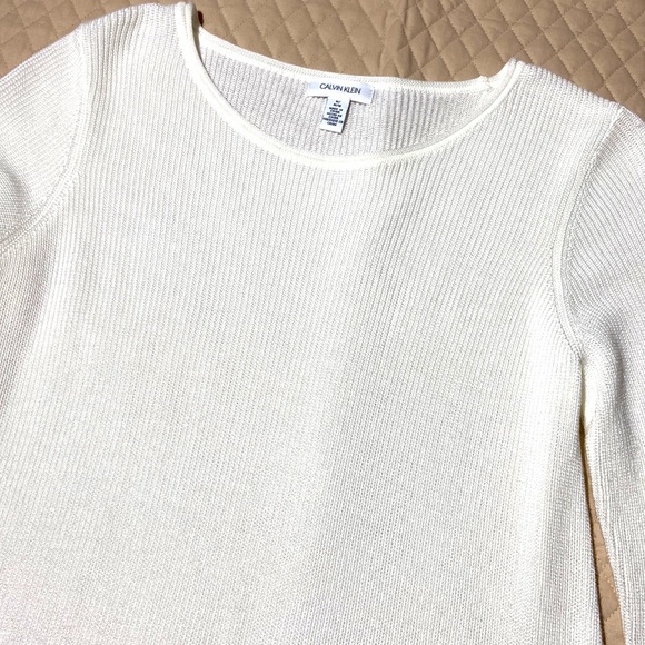 CALVIN KLEIN Cream Tunic Sweater. Gold Tone Button Accents. NWOT. Medium. - Picture 5 of 9